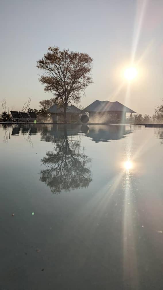 Xhabe Safari Lodge Chobe Muchenje Kültér fotó